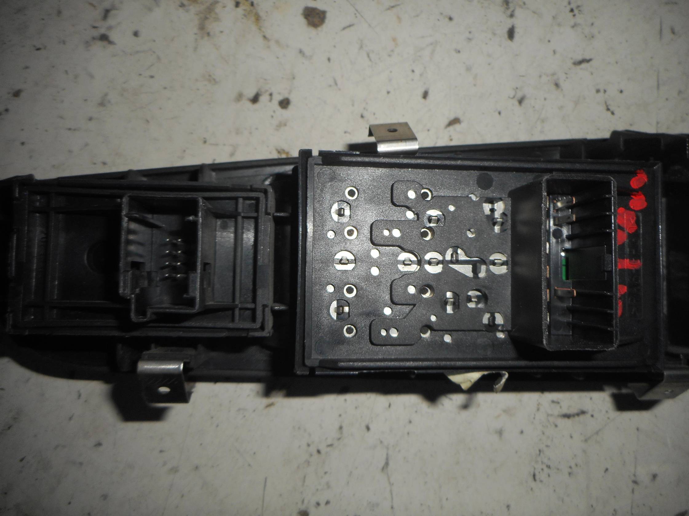 Interruttore alzacristalli porta ant.